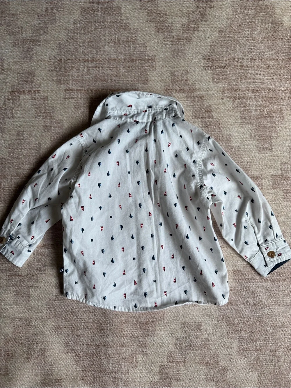 Nautica White Button Down Long Sleeve Shirt with Sailboat Design Size 12M Boys